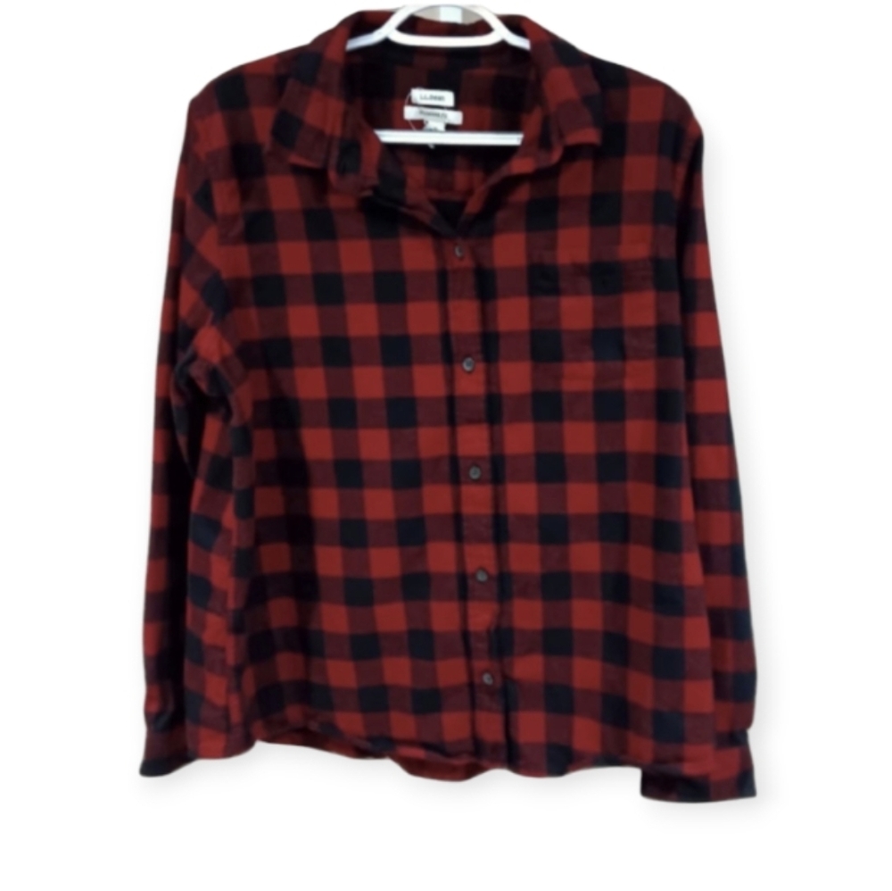 L.L. Bean Relaxed Fit Red and Black Plaid Flannel Button Down Shirt Size Large